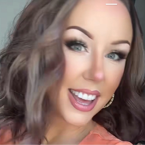 CSC Janelle Brunette with highlights - Picture 4 of 7